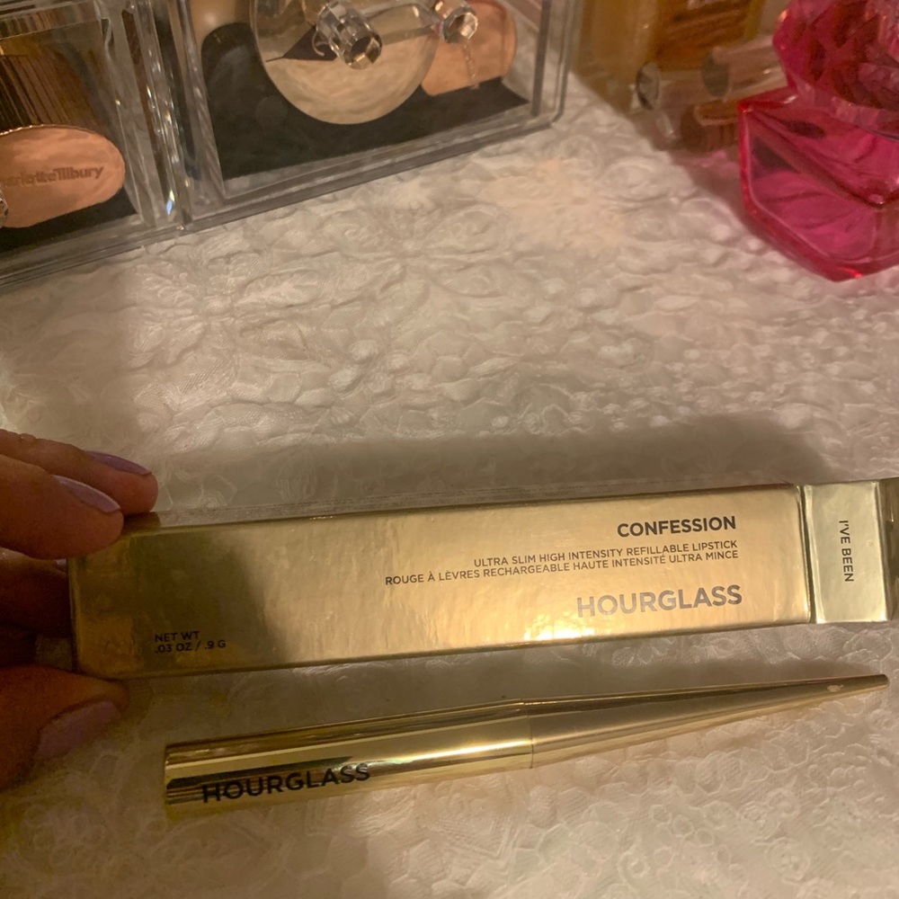 Hourglass Confession Lipstick